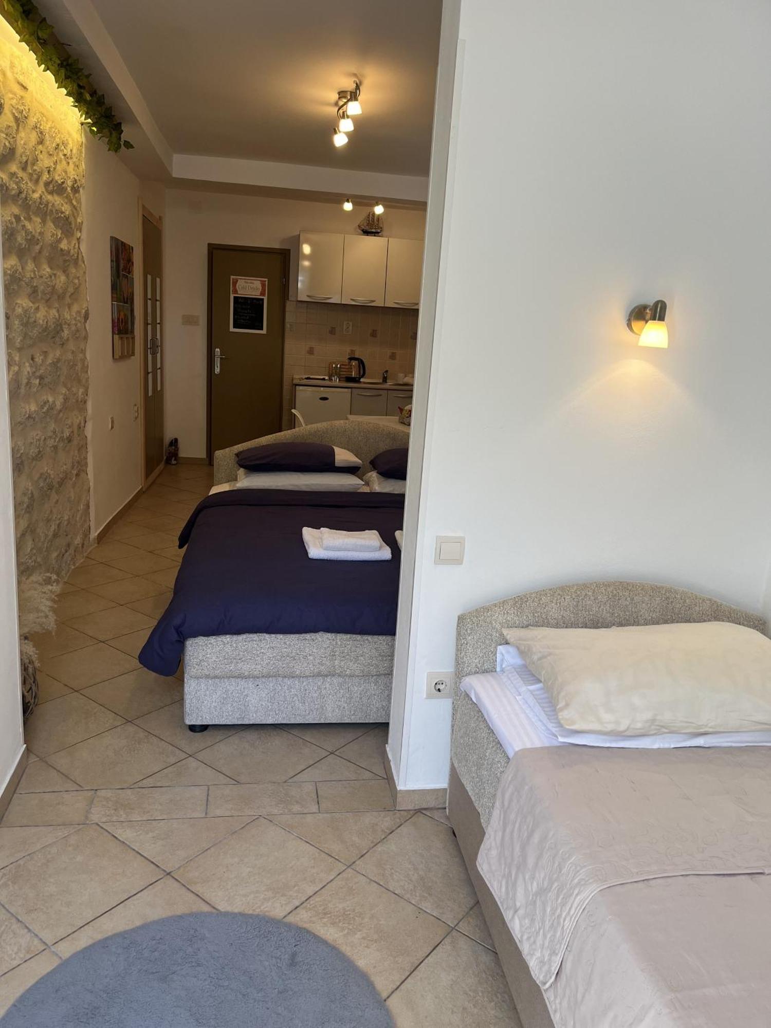 Apartments Vojvoda كوتور الغرفة الصورة