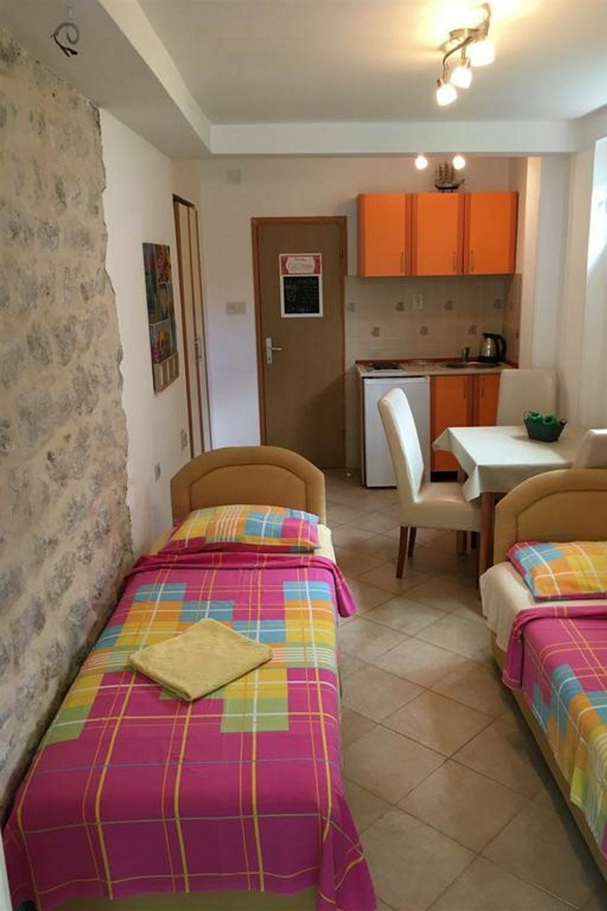 Apartments Vojvoda كوتور المظهر الخارجي الصورة